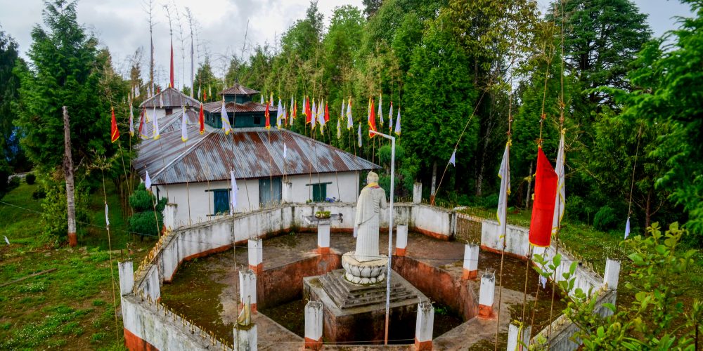 लब्रेकुटी र सिलौटीः धार्मिक र प्राकृतिक सुन्दरताको मेल